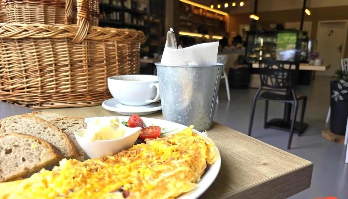Kafe Plechofka -  Omeleta - Pražská 1594
