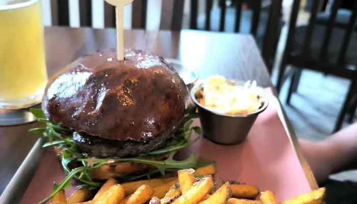 Kancl Bistro Burger Oblast - Husovo Nám. 45