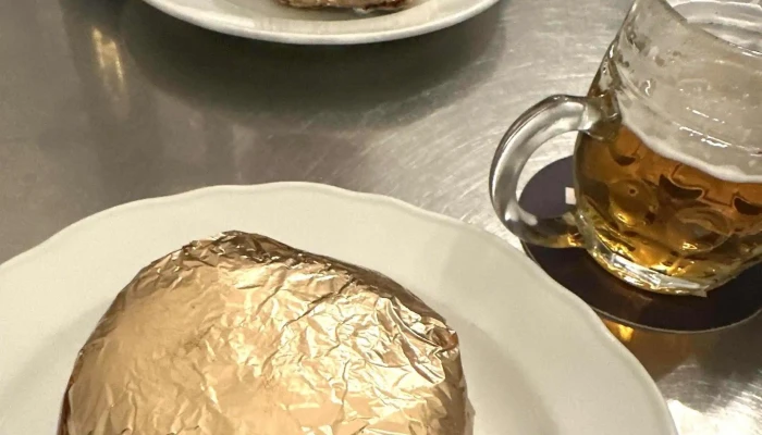 Kantyna Restaurace Zaměřena Na Masova Jidla - Nové Město
