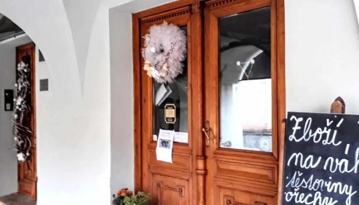 Karavana -    Oaza Chuti A Vuni Kavarna čajovna - Husova 49/2