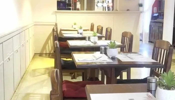 Kashmir Hills Restaurant -  Videa - Karlín
