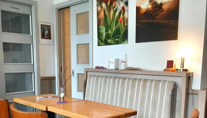 Kavarna A Cukrarna Nam Nam Cafe Fotky - Amálská 2463