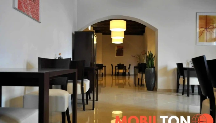 Kavarna Cafe Tuzex Od Vlastnika - Masarykovo Nám. 1102/37