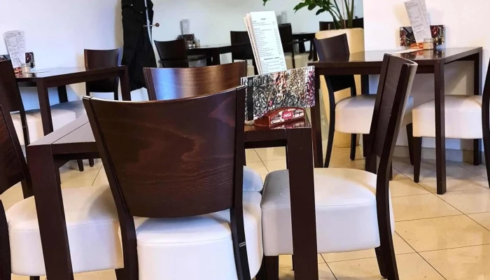Kavarna Cafe Tuzex Telefon - Masarykovo Nám. 1102/37