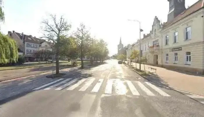 Kavarna Cukrarna Na Radnici Street View A 360deg - Email : Rezervace.kavarna@gmail.com, Nám. Republiky 1