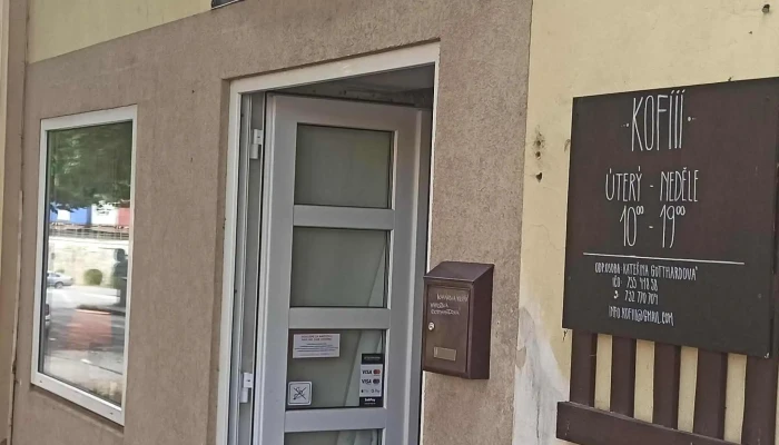 Kavarna Kofiii Kavarna čajovna - Nádražní 22