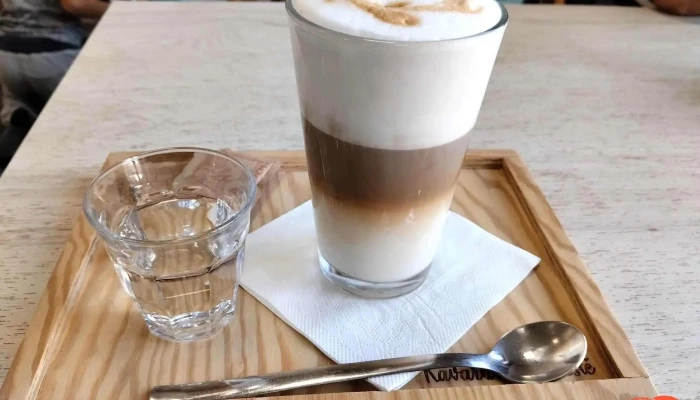 Kavarna Na Ceste Cortado - Žižkovo Nám. 428