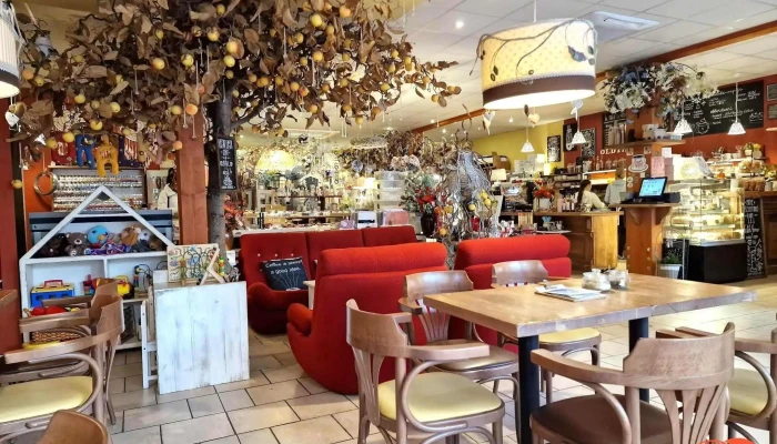 Kavárna Oldtimer cafe - Štefánikova 220/24