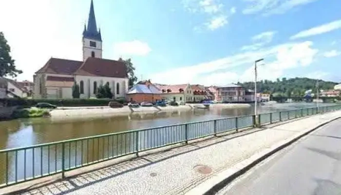 Kavarna Pod Vezi Street View A 360deg - Hradní 701