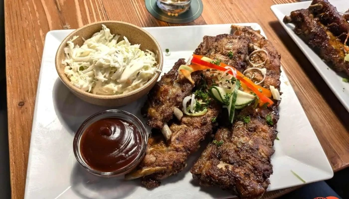 Kavarna U Privozu   Grilovana Kolena Spareribs - Spytihněv