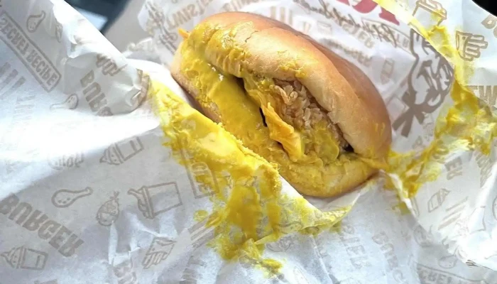 Kfc -  Jidlo A Piti - Rorejcova 906