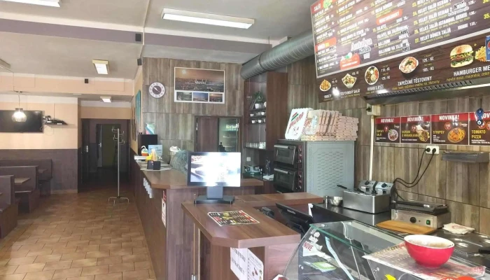 Klasterec Antalya Kebab Vzhled A Atmosfera - Budovatelská 488