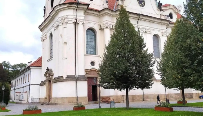 Klasterni Senk Bazilika Svate Markety Antiochijske - Praha 6