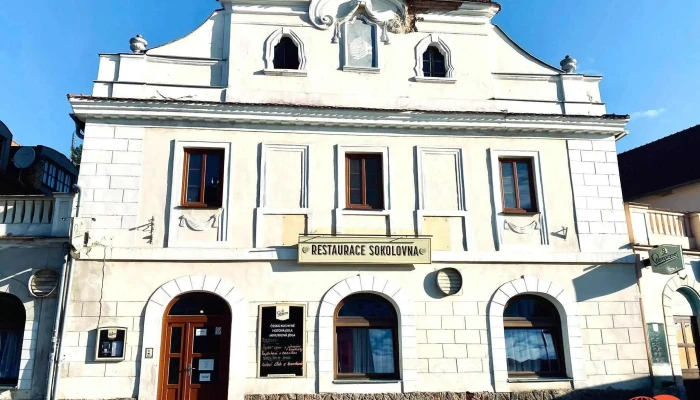 Knedlikove Okenko Restaurace Sokolovna Od Vlastnika - Mírové Nám. 77