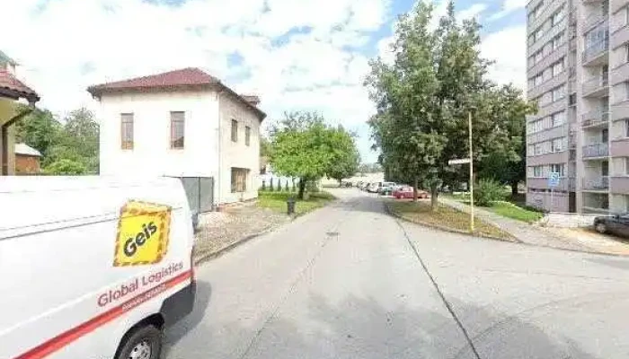 Konzoom -  Street View A 360deg - Na Závodí 533