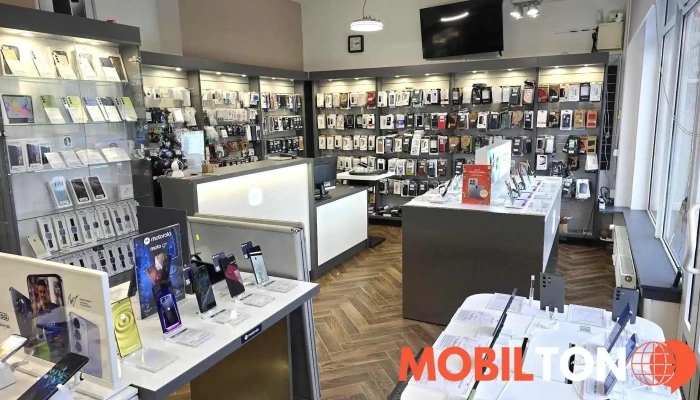 Ks Mobil Sro Prodejna Vsetin Uvnitr - 1 Vsetín 1 Cz, Na Příkopě 814/3