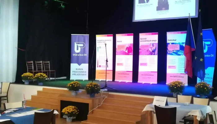 Kulturni Dum Zastavka Louny Slevy - Poděbradova 1135