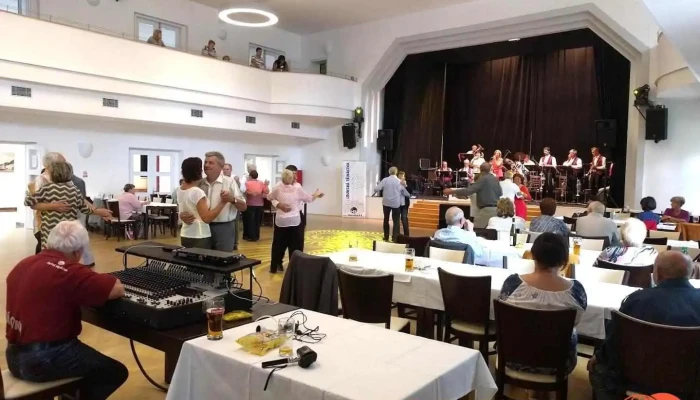 Kulturní dům Zastávka Louny - Poděbradova 1135