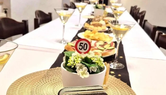 Kuzelna Bar Jemnice Jidlo A Piti - Tyršova 624