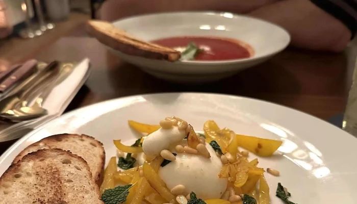 La Farina Ristorante Pizzeria Restaurace - Kouřimská 9b