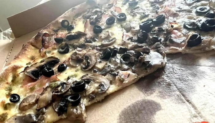 La Pisa Pizzerie -    Mlada Boleslav Pizza - Staroměstské Nám. 153