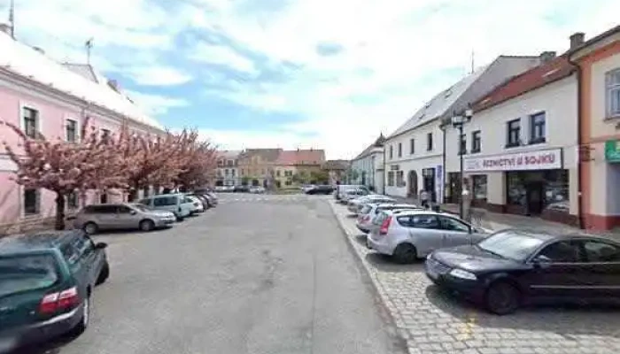Lemon Bistro Street View A 360deg - Husovo Nám. 62