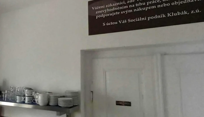 Levandulove Bistro Vraz   Misto Kde Mlsani Ma Smysl Květnova 80 - Květnová 80