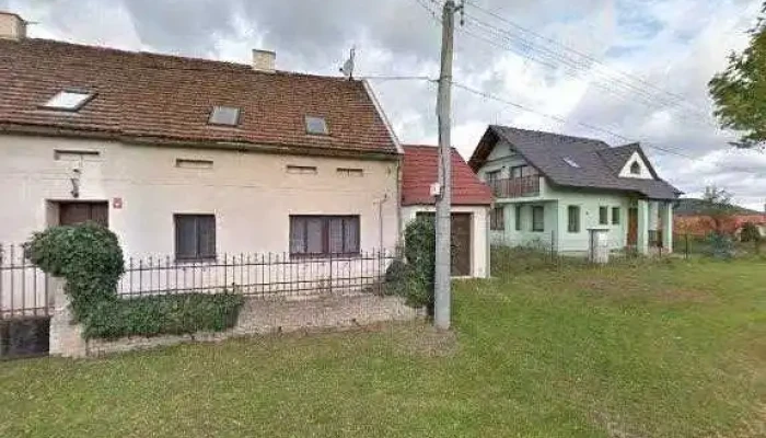 Levandulove Bistro Vraz   Misto Kde Mlsani Ma Smysl Street View A 360deg - Květnová 80