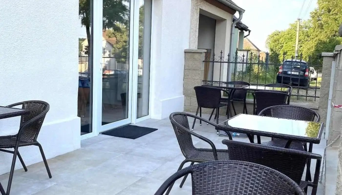 Levandulove Bistro Vraz   Misto Kde Mlsani Ma Smysl Vse - Květnová 80