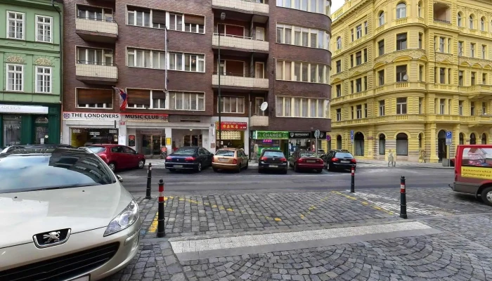 Levitate -  Street View A 360deg - Vinohrady