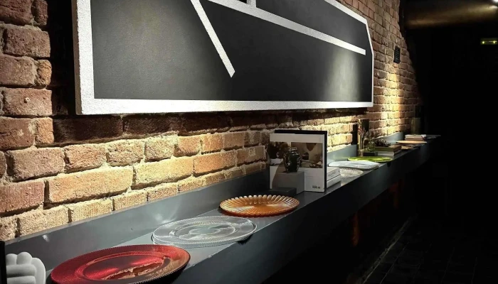 Levitate -  Zažitkova Restaurace - Vinohrady