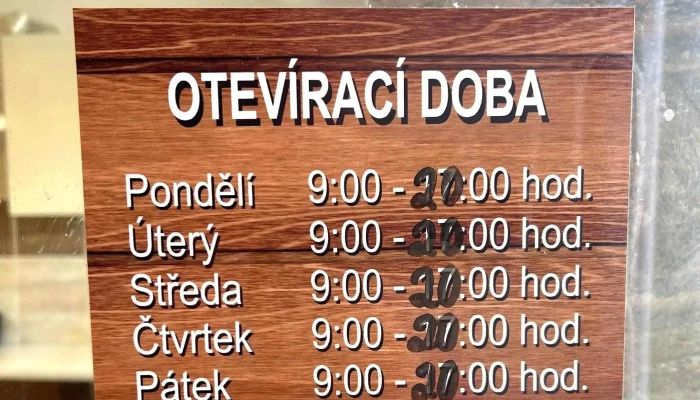 Linda Bistro - Teplická 514/39