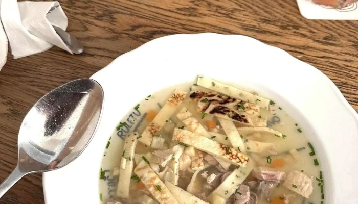 Lokal Hamburk Kureci Polevka - Karlín