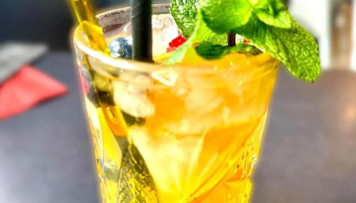 Louis Asian Restaurace Sushi Bar -  Mojito - Pekárenská 382