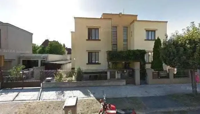 Lovas Lovas Street View A 360deg - Husova 527