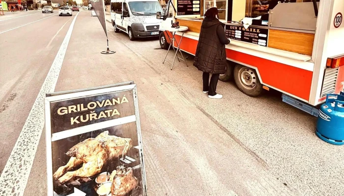 Luxs Grill Mukarov Videa - Pražská