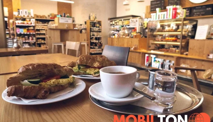 Macrolife Food Coffee Kavarna Louny Jidlo A Piti - Na Valích 511