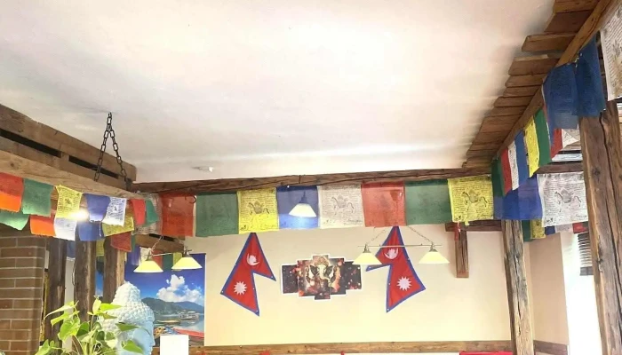 Makalu Nepalska A Indicka Restaurace Od Vlastnika - Šromova 137 686 01