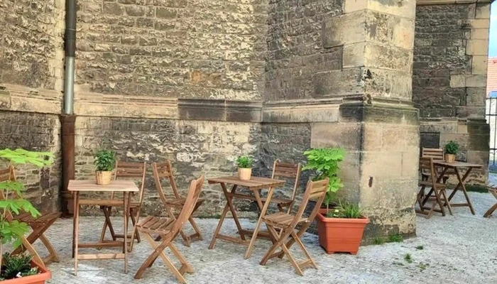 Makovicka   Bezobalovy Obchod A Kavarna Obchod S Potravinami - Beneše Z Loun 51