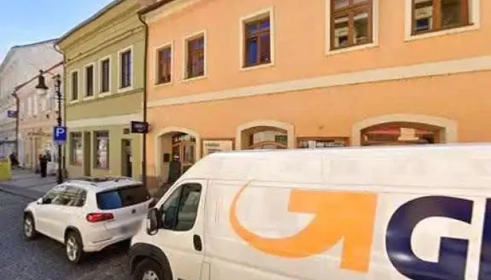 Makovicka   Bezobalovy Obchod A Kavarna Street View A 360deg - Beneše Z Loun 51