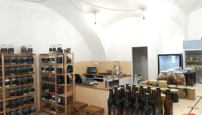 Makovicka   Bezobalovy Obchod A Kavarna Vse - Beneše Z Loun 51