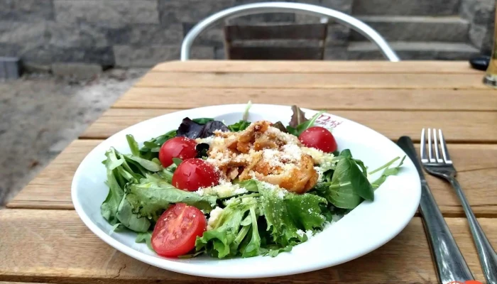 Maly Mnich Cafe Jidlo A Piti - Náměstí F. X. Svobody 54