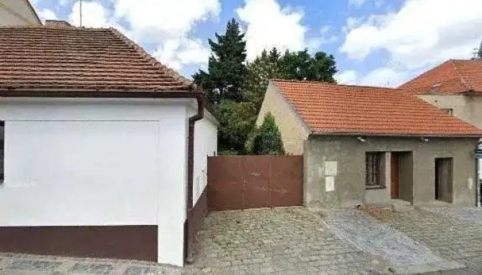 Maly Mnich Cafe Street View A 360deg - Náměstí F. X. Svobody 54