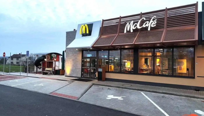McDonald's - Bratří Bendů 803