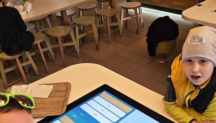 Mcdonalds Instagram - Jičínská 1350/iii