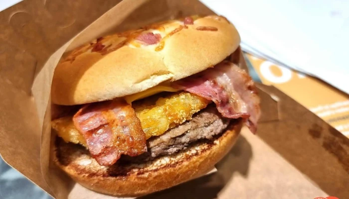 Mcdonalds Jidlo A Piti - Italská 50