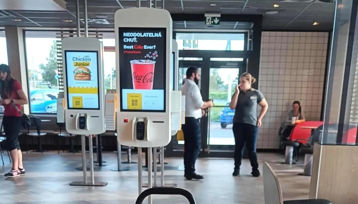Mcdonalds Oblast - Bratří Bendů 803