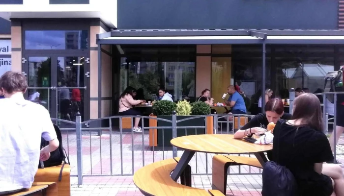 Mcdonalds U Stadionu 1276 Ii - U Stadionu 1276 / Ii