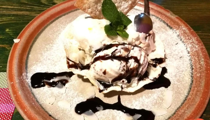 Mexicka Restaurace La Paz Beroun Banana Split - Závodí