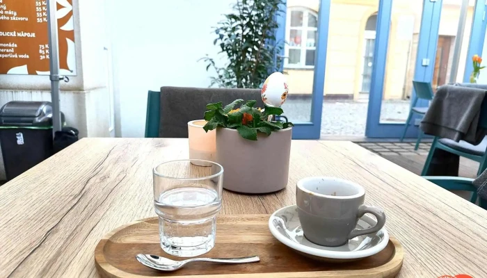 Mezi Dvorky -  Kava - Centrum